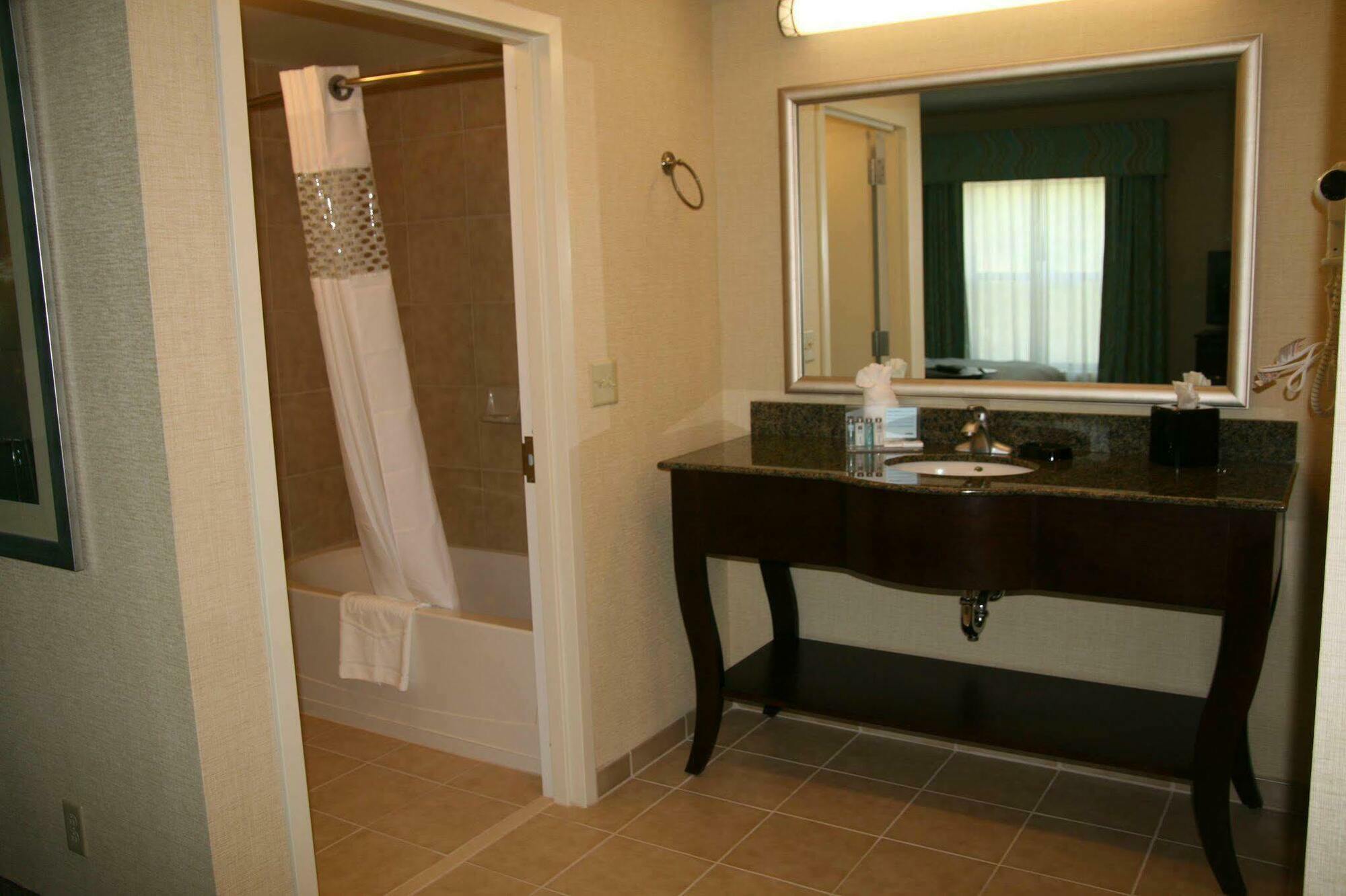 Hampton Inn & Suites Wilkes-Barre Luaran gambar